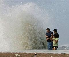 Aid Groups Brace for Impending Giant Hurricane Ike