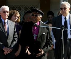 Tutu, Carter Goads Peace Deal in War-Split Cyprus