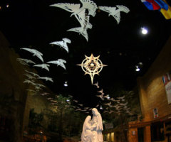 Creation Museum Mixes Christmas and Dinosaurs