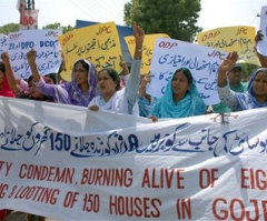 Pakistani Christians Close Schools to Protest Killings