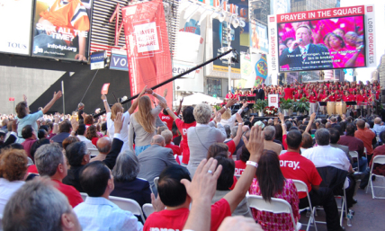 Tens of Thousands Pray in NYC's Times Square