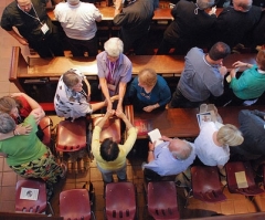 Christians Rediscover Liturgies for Evangelism