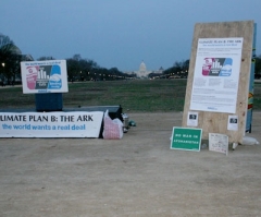 Faith Groups Build Giant Ark on National Mall