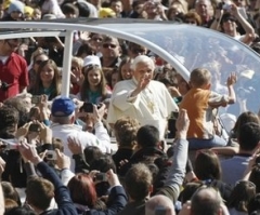 Dawkins, Hitchens Want Pope Arrested During U.K. Visit