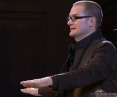 Rob Bell Denies Being a Universalist