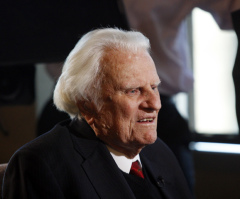 Evangelist Billy Graham Back Home After Stay in Hospital