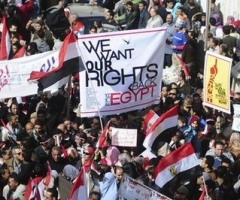 Survey: Egypt Wants Only Advisory Roles for Religious Leaders