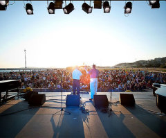 Evangelist Luis Palau Preaches to Crowd in Marseille, France