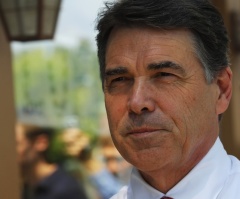 Perry's Opponents Taking Swipes for Global Warming, Bernanke Comments