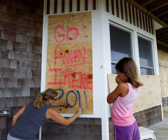 Twitter Users Remember Katrina as East Coast Braces for Hurricane Irene