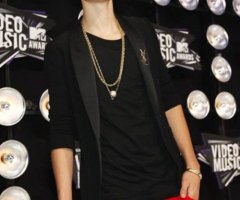 Justin Bieber Gives Jesus Christ Credit in VMA Win