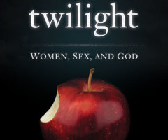 What Exactly Does the 'Twilight' Series Teach Young Girls?