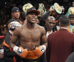 Floyd Mayweather vs. Victor Ortiz: A Recap of That Sucker Punch Ahead of HBO Replay