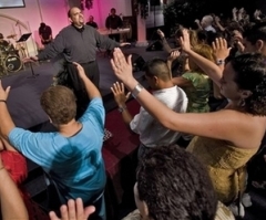 Young Hispanic Catholics Continue to Shift to Evangelical Churches