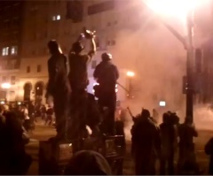 'Occupy Oakland' Protesters Call for Peaceful Rally After Police Use Tear Gas (VIDEO)