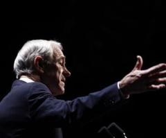 Ron Paul Ties Newt Gingrich for Lead in Iowa