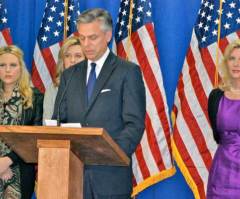 Huntsman Drops Out, Endorses Romney Hours Before GOP Debate