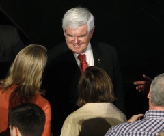 Gingrich Says He's Staying in Race, Charging $50 Per Photo to Raise Money