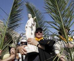 Christians Travel to Jerusalem for Holy Week