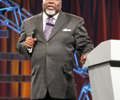 Bishop TD Jakes Talks 'Living With Purpose' on 'Oprah's Lifeclass'