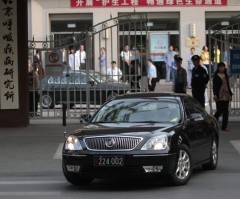 Activist Chen Guangcheng Reportedly Leaves US Embassy After Threats by Chinese Officials