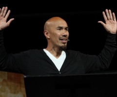 Rick and Kay Warren, Francis Chan Urge Christians to End Orphan Crisis