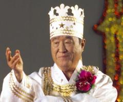 Christians Pray Sun Myung Moon's Unification Church Members Find 'True Messiah'