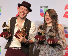 Latin Grammy Awards 2012 Winners: Jesse & Joy the Big Winners (PHOTO)