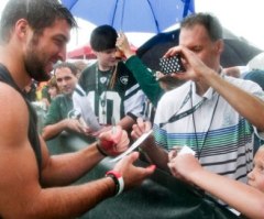 Jacksonville Tim Tebow Fans to Give Hometown Hero Flash Mob Reception