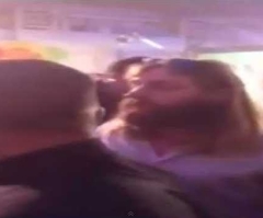 Jesus 'Look-Alike' Kicked Out of Sports Event After 4,000 Chant 'Stand Up If You Love Jesus' (PHOTO, VIDEO)