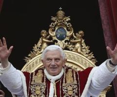 Pope Benedict XVI Christmas Eve Message: Faithful Urged to Make Time for God in Technology-Driven Society