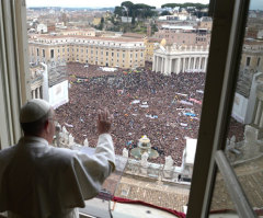 Pope Francis in First Public Blessing: Be Merciful Like Jesus