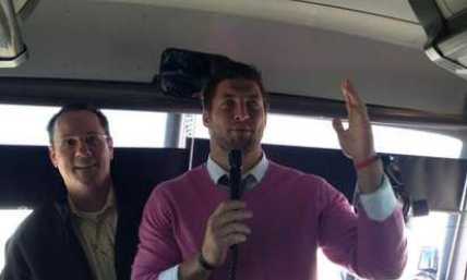 Tim Tebow on Bus With Wichita State Shockers: We Will Be Praying for You