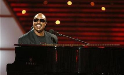 Stevie Wonder to Make Gospel Album Inspired by His Late Mom