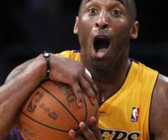 Kobe Bryant Explains Unfollowing Dwight Howard, Petitions for Metta World Peace